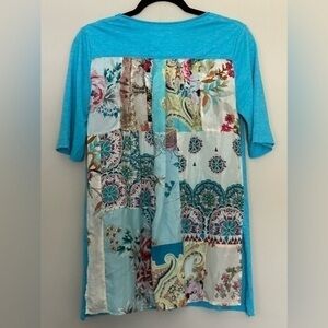 Johnny Was Blue Scoop Neck Split Hem Tee Shirt Size Small